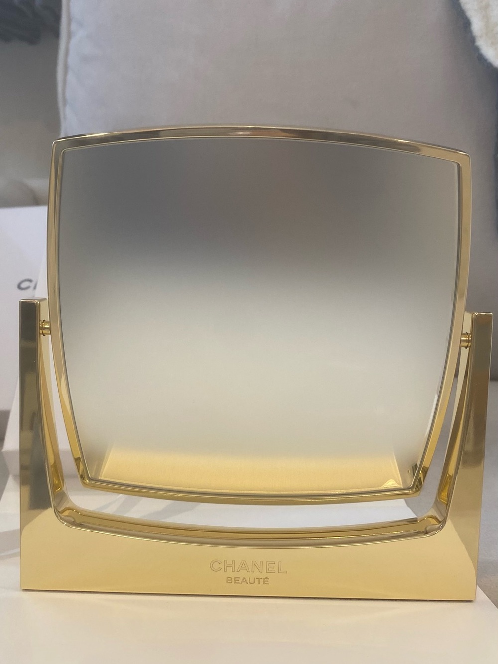CHANEL Beauty gold double-sided vanity  Mirror